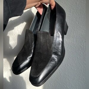 Vintage leather heeled loafers